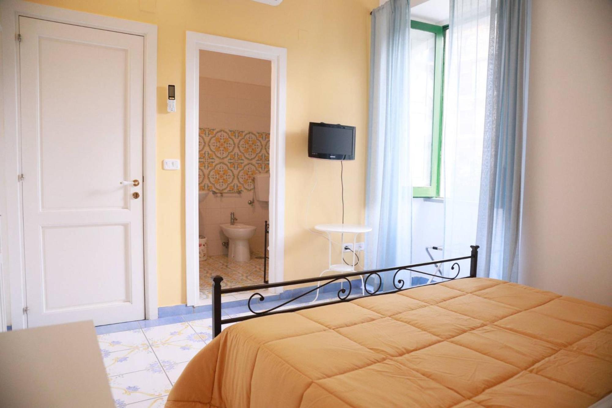 Villa Lery Guesthouse Agropoli Eksteriør billede